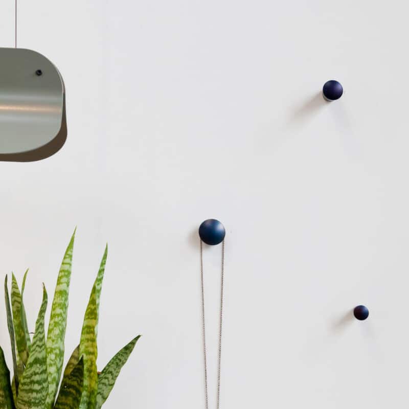 Vij5 Solid Hooks Tempered setting on grey 2018 (image by Vij5) Vij5 Solid Hooks Tempered setting on grey 2018 (image by Vij5)