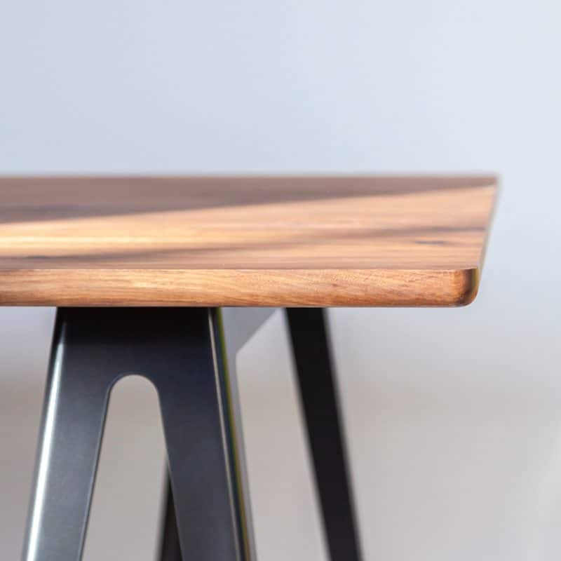 Vij5 Trestle Table in massief noten door David Derksen 2021 image by Vij5 IMG 1446 Vij5 Trestle Table in massief noten door David Derksen 2021 image by Vij5 IMG 1446