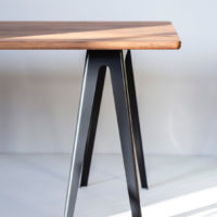 Vij5 Trestle Table in massief noten door David Derksen 2021 image by Vij5 IMG 1449