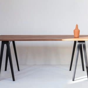 Vij5 Trestle Table in massief noten door David Derksen 2021 image by Vij5 IMG 1471