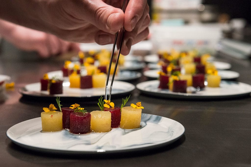 benz at kazerne 2019 sheepyoghurt granita hay smoked beetroot beetroot sauce image by ruud balk 1200x800 1