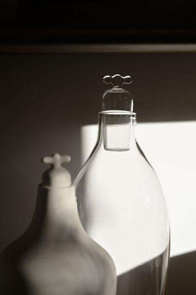 Vij5 Tap Water Carafe by LOTTEDERAADT (image by Michiel J Bosman) 01 low res