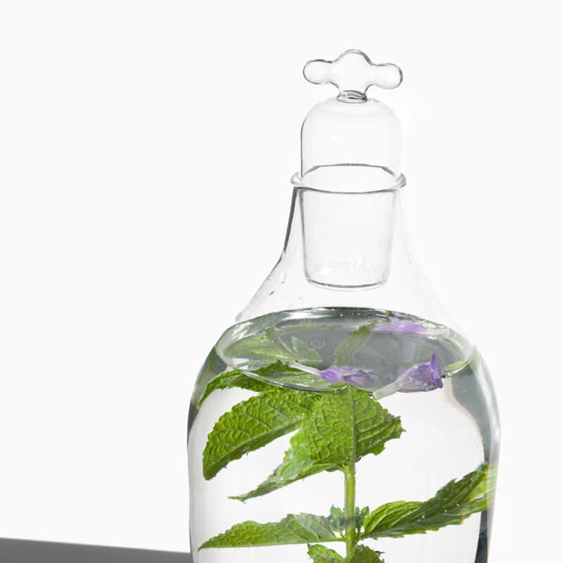 Vij5 Tap Water Carafe in glas door Lotte de Raadt 2023 image by Vij5 IMG 6275 met kleur vierkant Vij5 Tap Water Carafe in glas door Lotte de Raadt 2023 image by Vij5 IMG 6275 met kleur vierkant